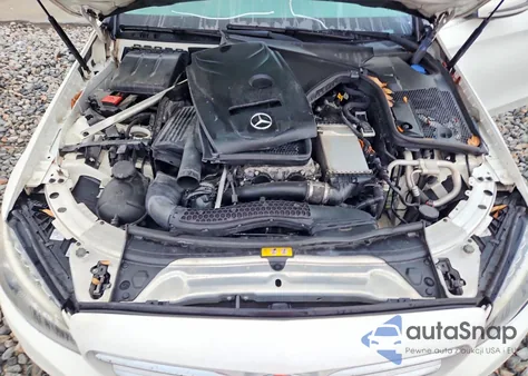 2016 Mercedes-Benz C 300 4Matic из США, поврежденный, VIN 55SWF4KB5GU138125